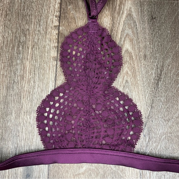 Victoria’s Secret Lace Front Close Racerback Lightly Lined Bralette Size Small - Picture 7 of 9